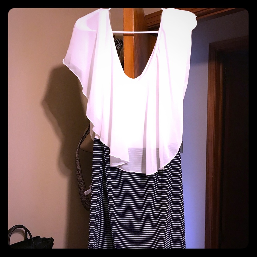 ❤️SOLD❤️ 3X Navy & White Dress